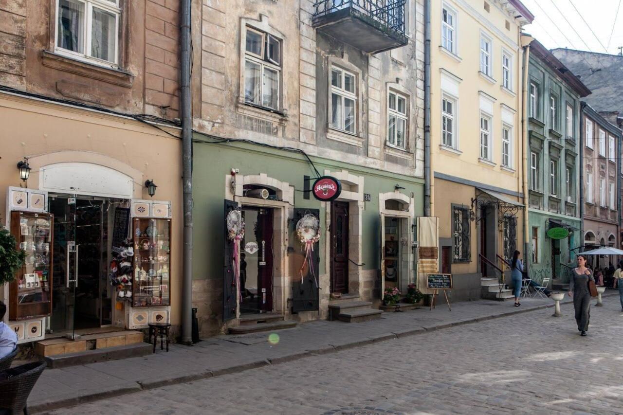 Apartments On Staroyevreiska Street Leópolis Exterior foto